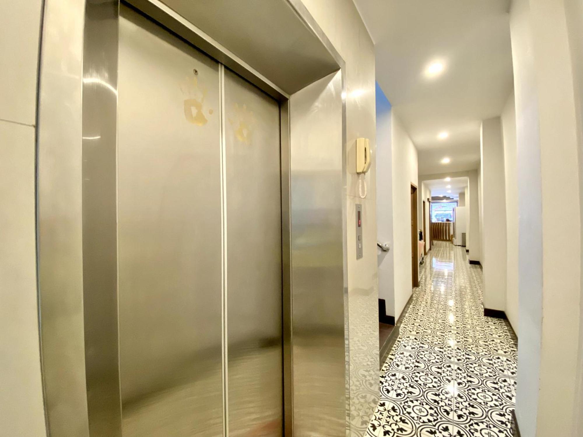 Patong Sunray Beach Hotel מראה חיצוני תמונה