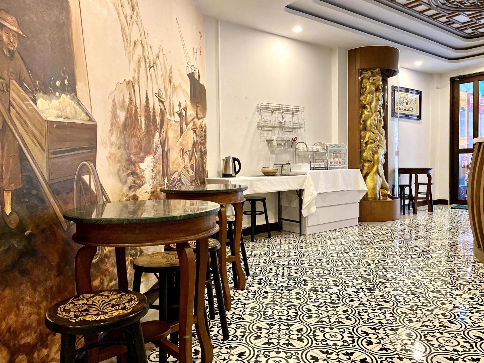 Patong Sunray Beach Hotel מראה חיצוני תמונה