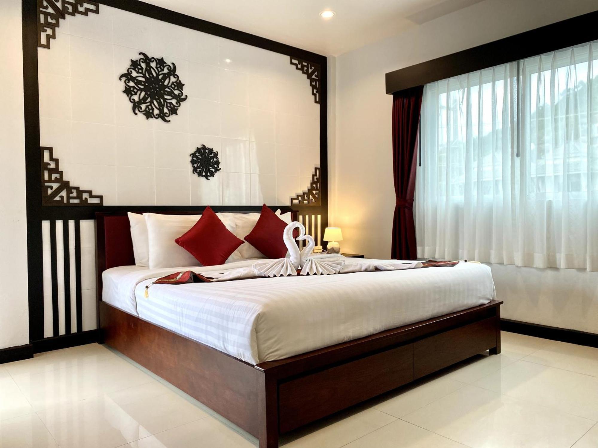 Patong Sunray Beach Hotel מראה חיצוני תמונה