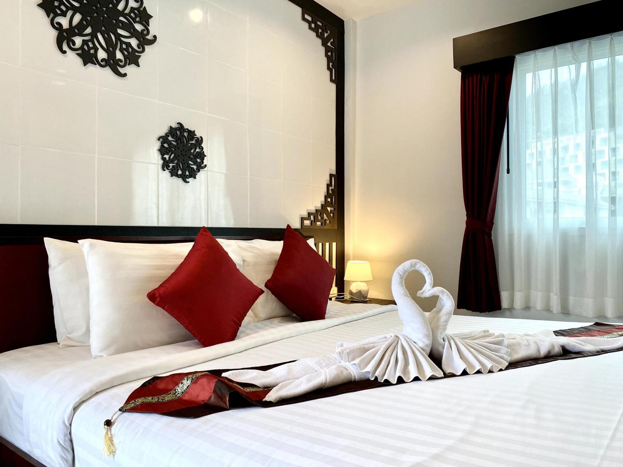 Patong Sunray Beach Hotel מראה חיצוני תמונה
