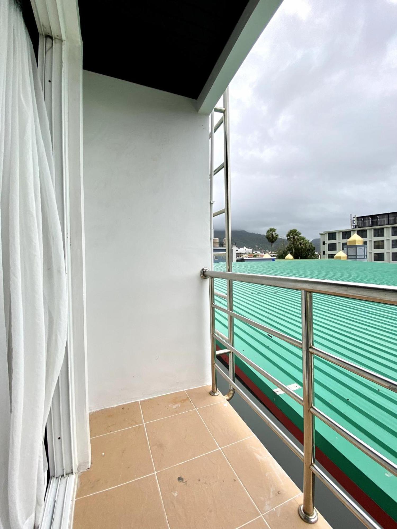Patong Sunray Beach Hotel מראה חיצוני תמונה