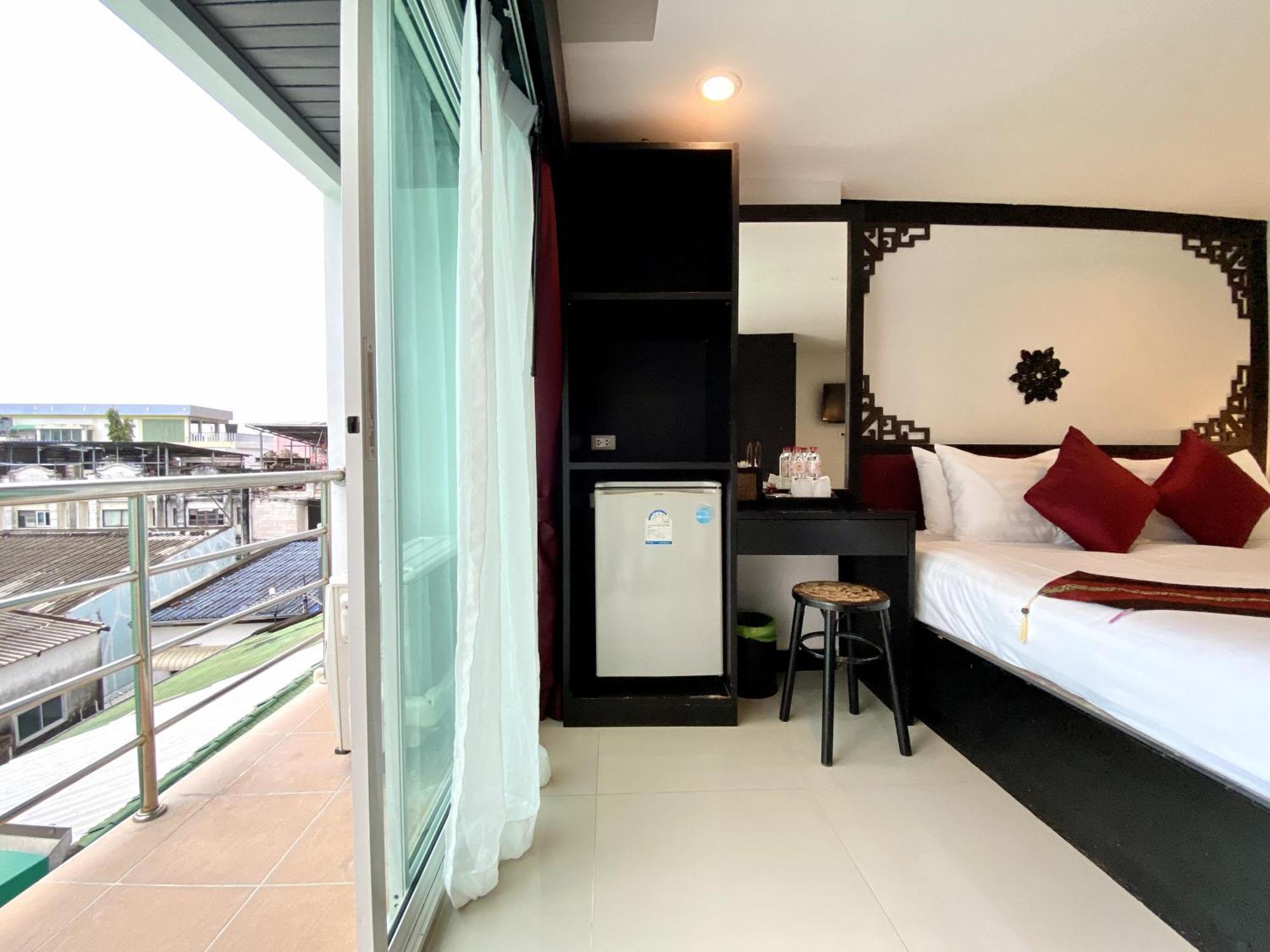 Patong Sunray Beach Hotel מראה חיצוני תמונה