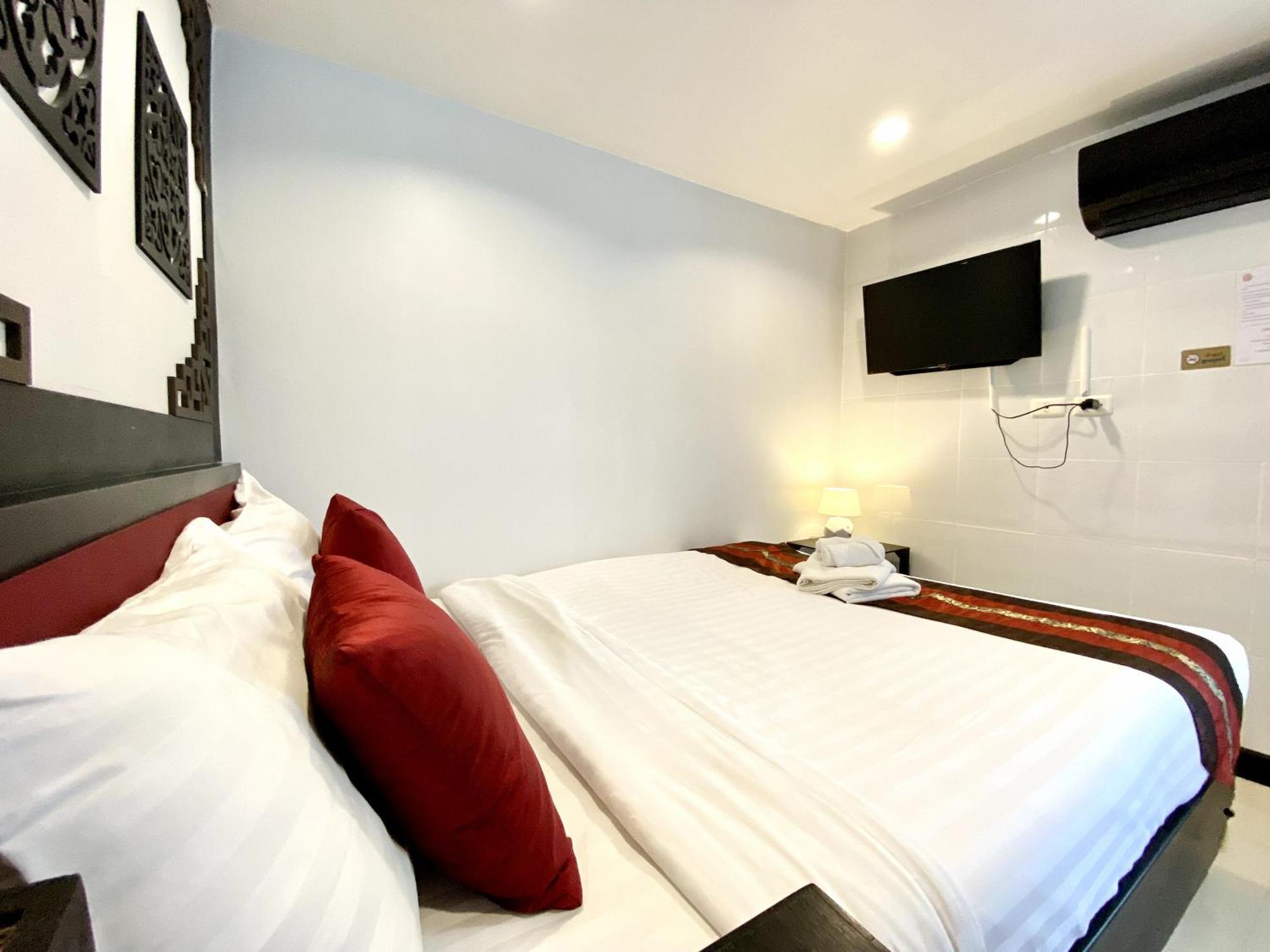 Patong Sunray Beach Hotel מראה חיצוני תמונה