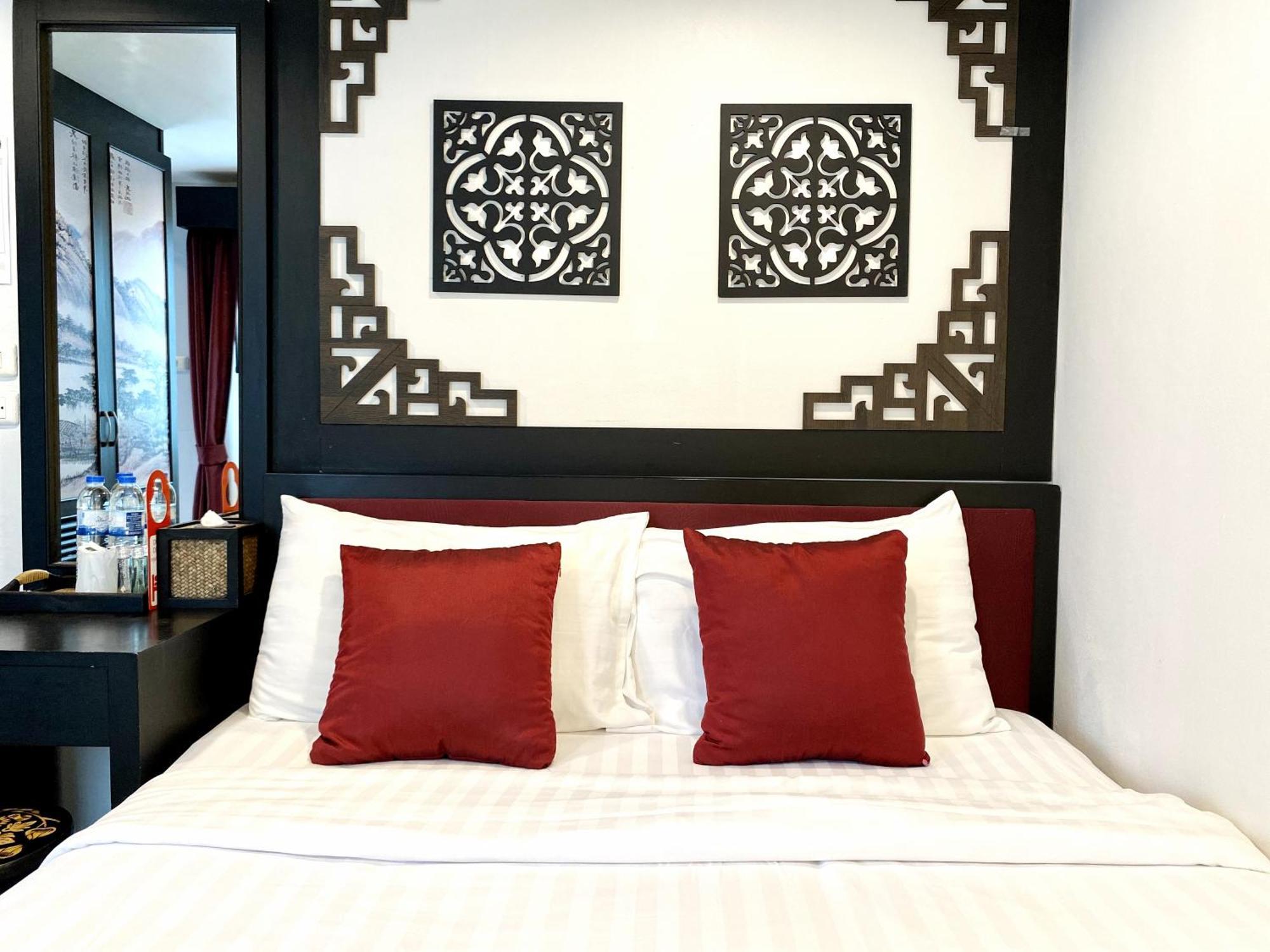 Patong Sunray Beach Hotel מראה חיצוני תמונה